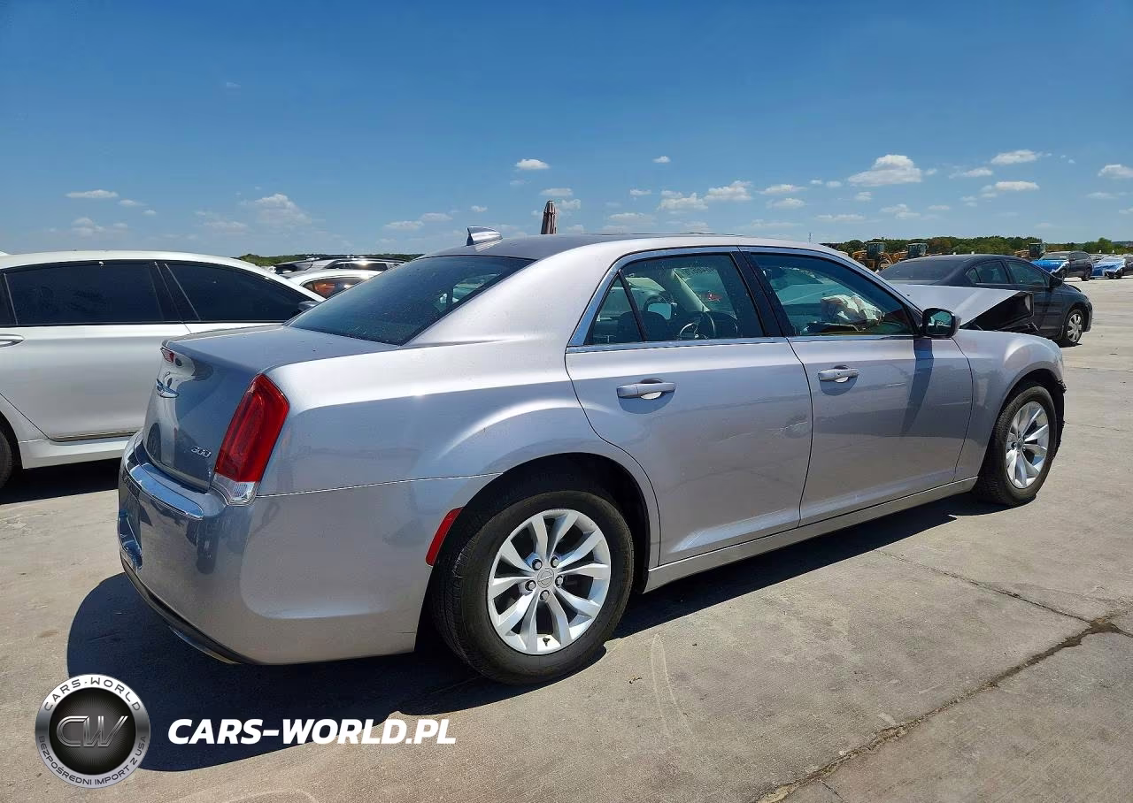 2016 Chrysler 300 Limited VIN:2C3CCAAG0GH243176 - 3