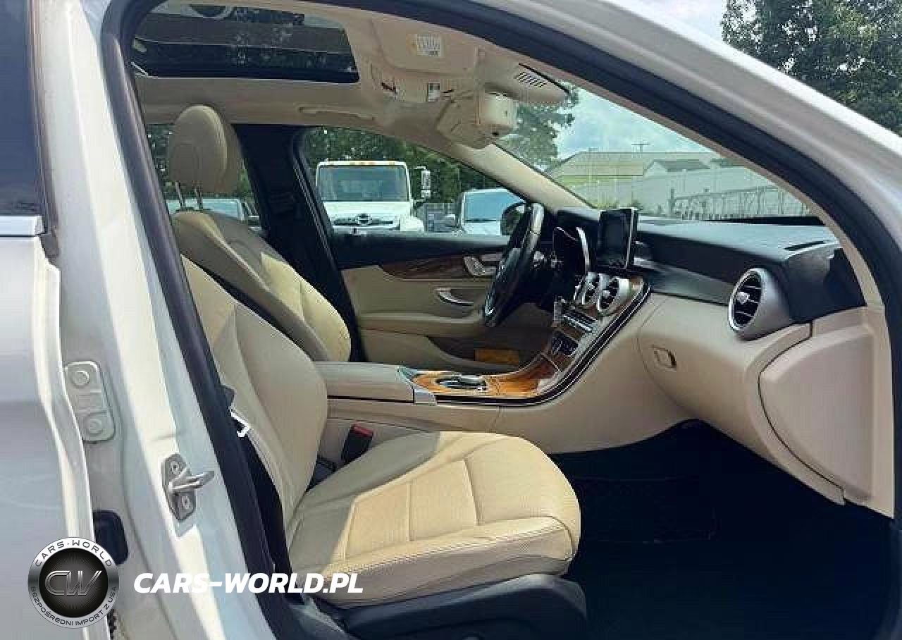 2017 Mercedes-Benz C 300 4Matic VIN:55SWF4KB8HU221677 - 11