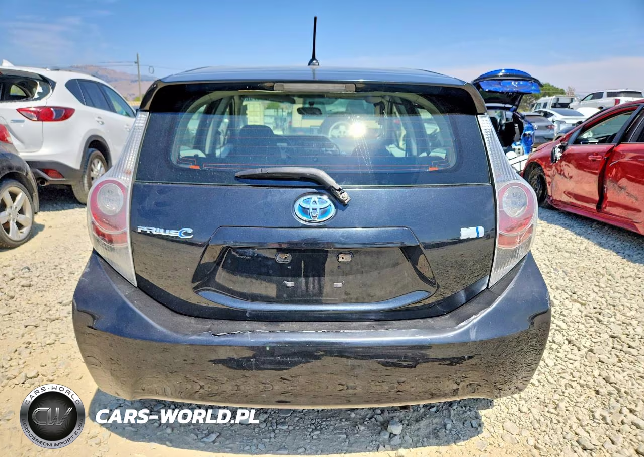 2013 Toyota Prius C Two VIN:JTDKDTB38D1041756 - 6