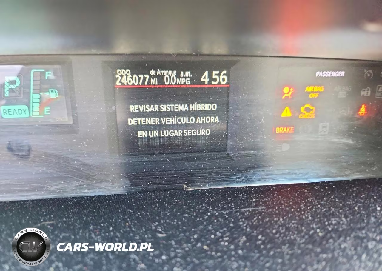 2013 Toyota Prius C Two VIN:JTDKDTB38D1041756 - 9