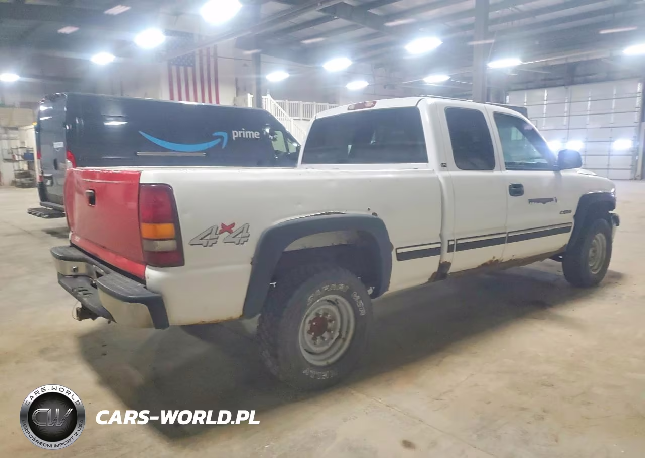 1999 Chevrolet Silverado K2500 VIN:1GCGK29U7XZ210854 - 3