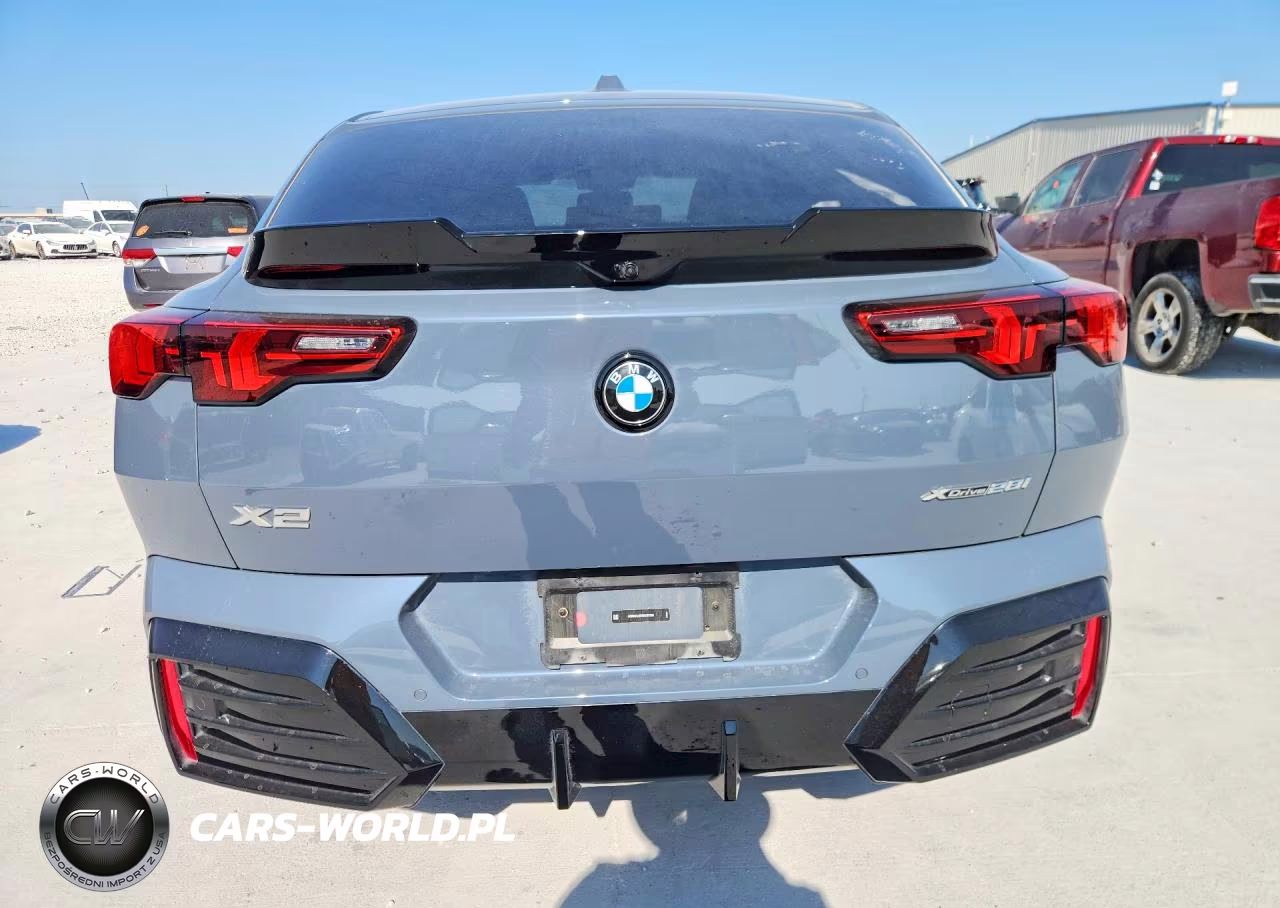 2025 BMW X2 xDrive28I VIN:WBX63GM00S5259360 - 6