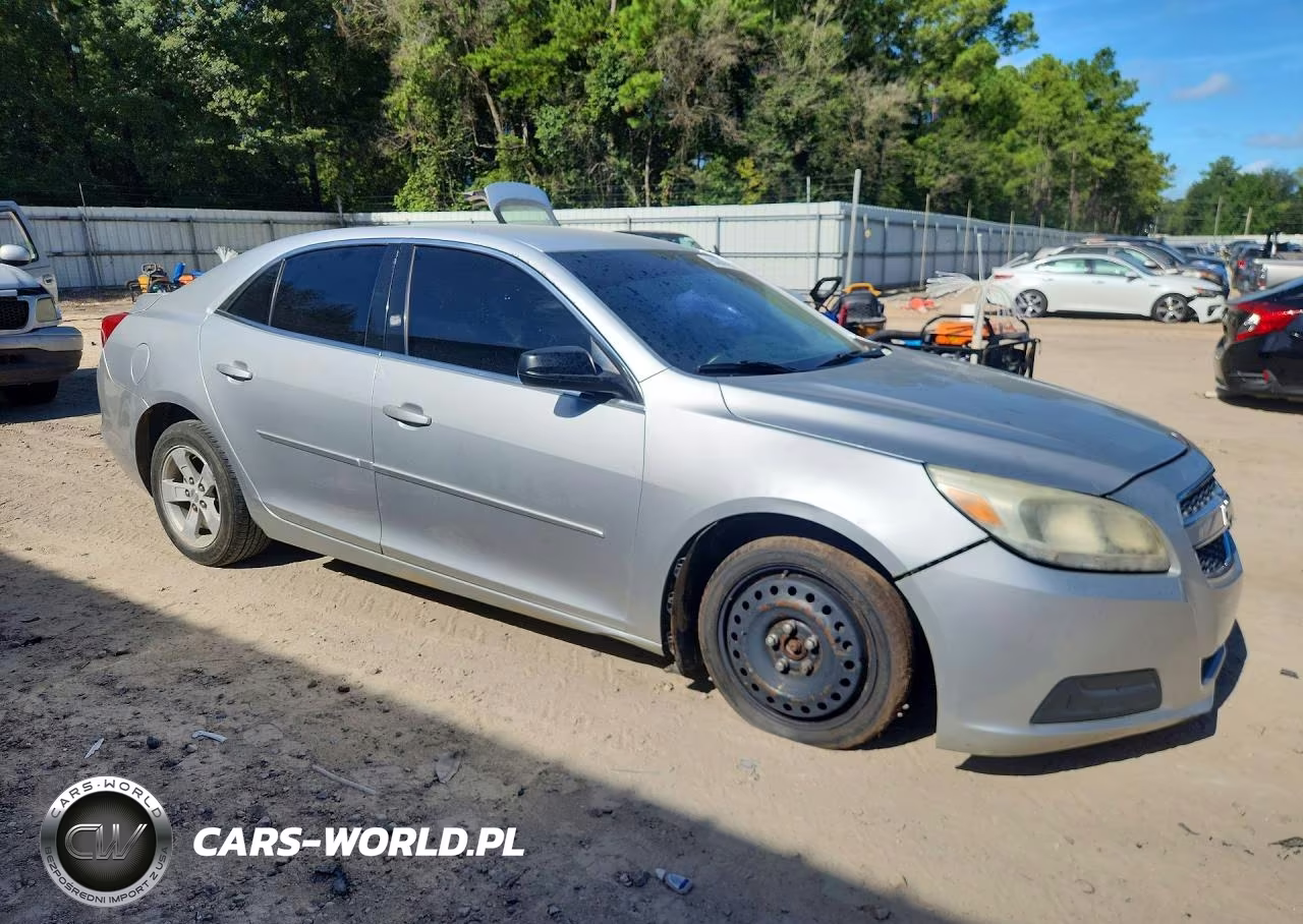 2013 Chevrolet Malibu Ls VIN:1G11A5SA5DF316431 - 4