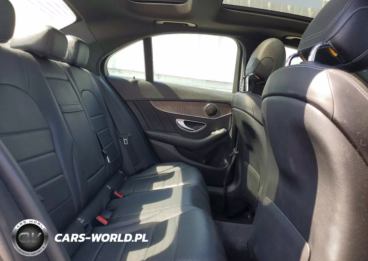 2017 Mercedes-Benz C 300 VIN:55SWF4JBXHU225943 - 10