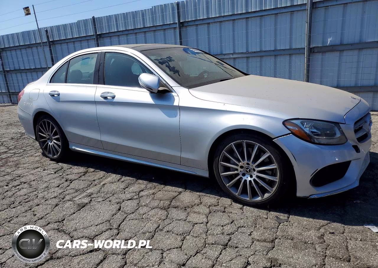 2017 Mercedes-Benz C 300 VIN:55SWF4JBXHU225943 - 4