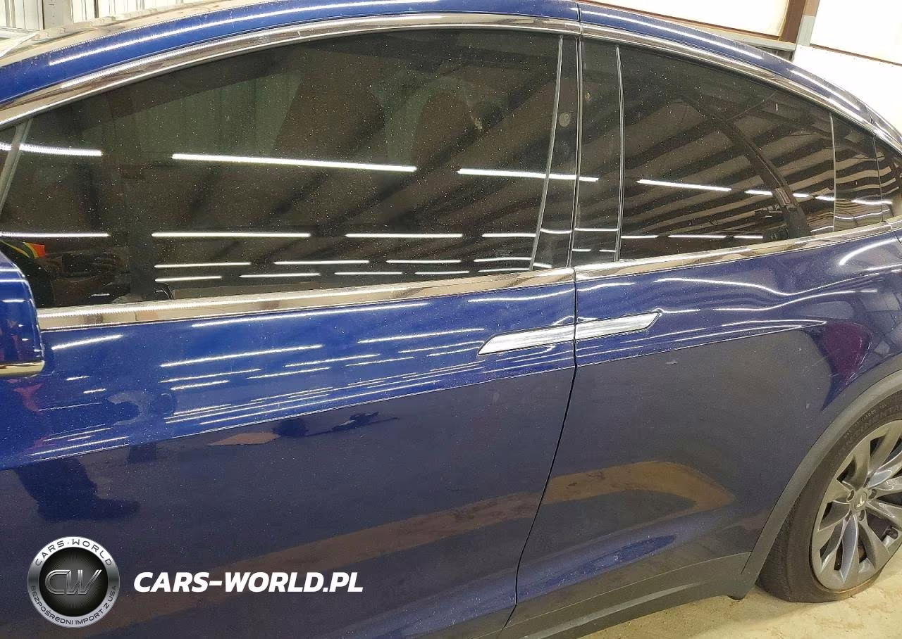 2018 Tesla Model X VIN:5YJXCBE27JF100935 - 7