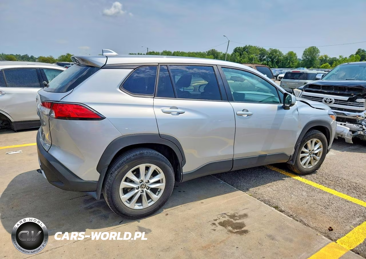 2024 Toyota Corolla Cross Le VIN:7MUCAAAG7RV097516 - 3