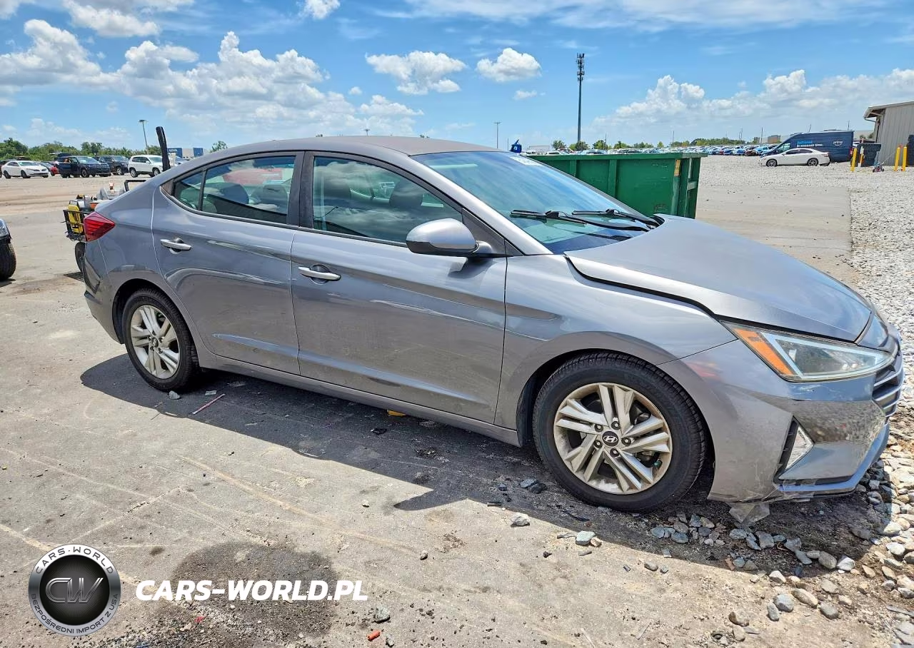 2019 Hyundai Elantra Sel VIN:5NPD84LFXKH417097 - 4