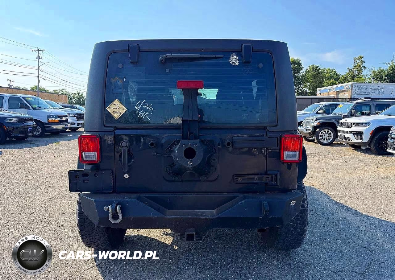 2016 Jeep Wrangler Unlimited Sport VIN:1C4BJWDG3GL194273 - 12