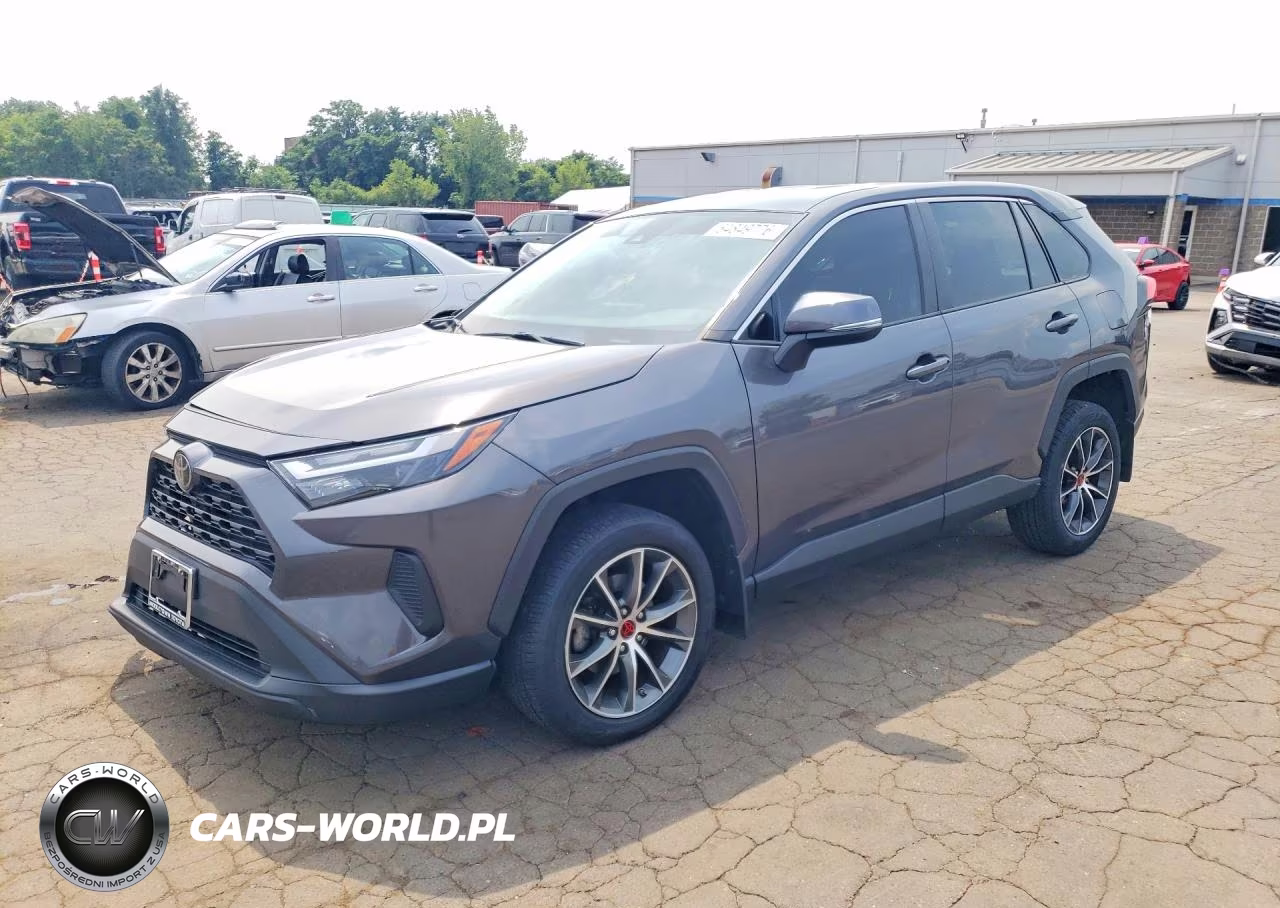 2023 Toyota Rav4 Le – zdjęcie 1 z 12