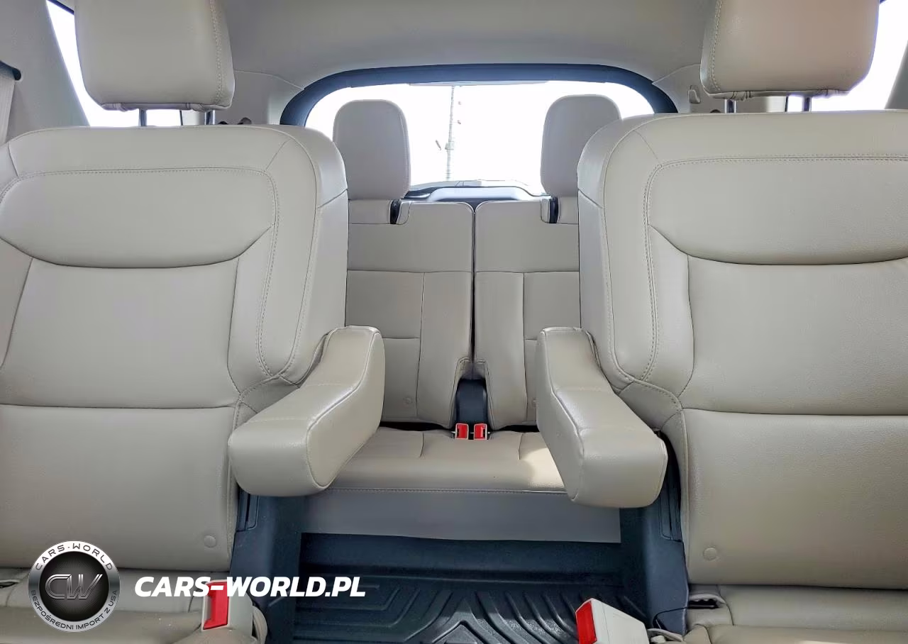 2020 Ford Explorer Xlt VIN:1FMSK8DH4LGB38620 - 10