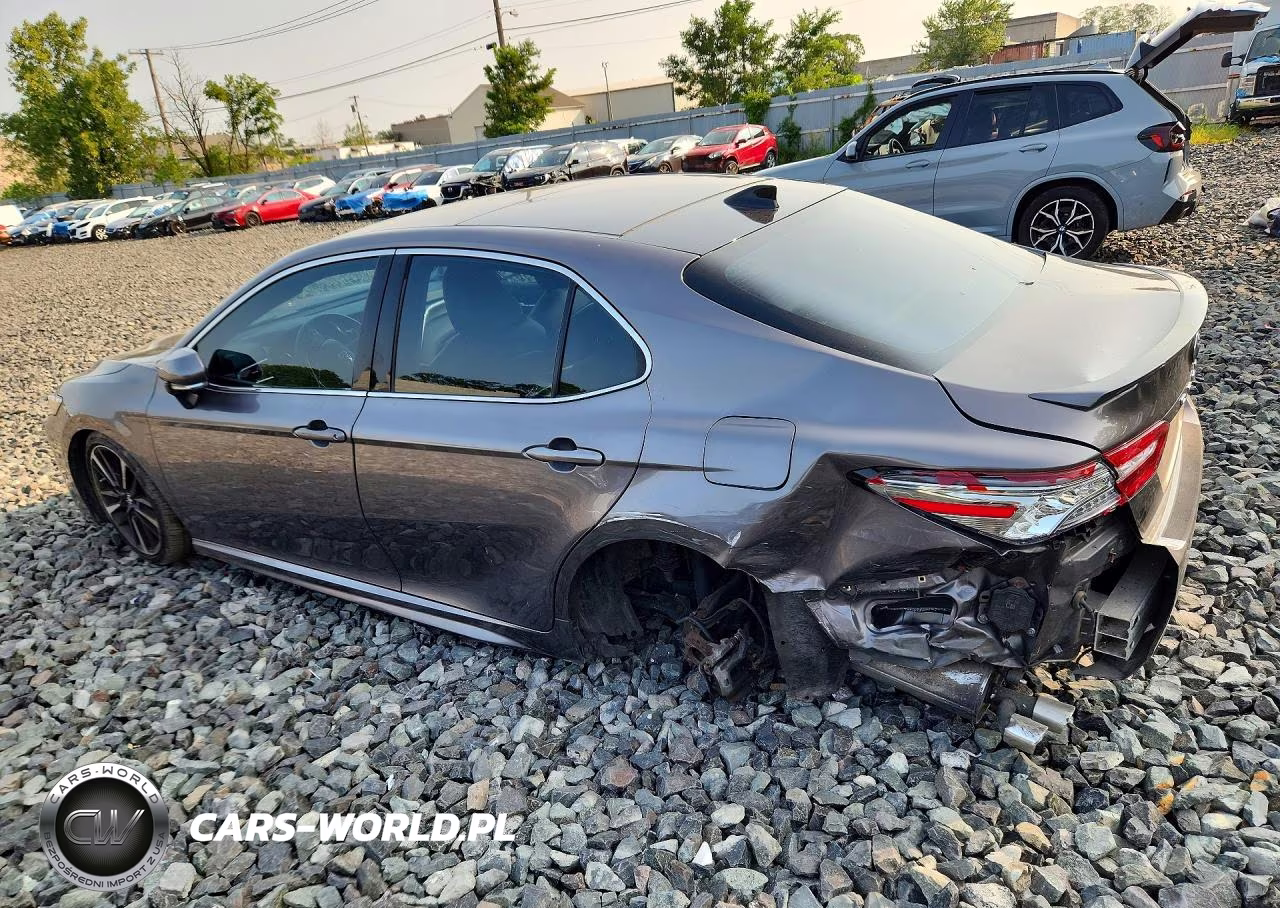 2018 Toyota Camry Xse VIN:4T1B61HK8JU042098 - 2