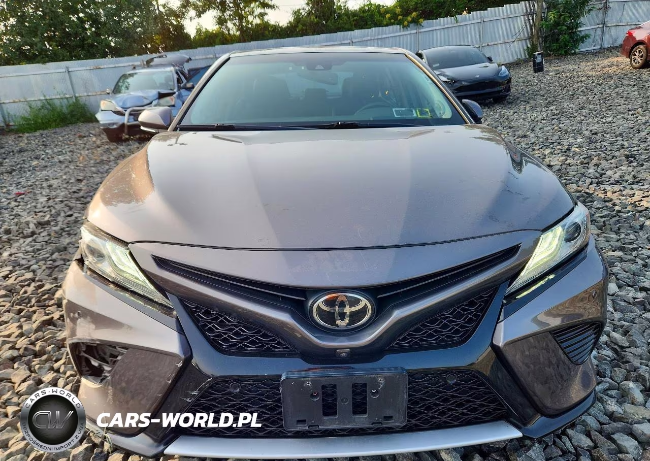 2018 Toyota Camry Xse VIN:4T1B61HK8JU042098 - 5