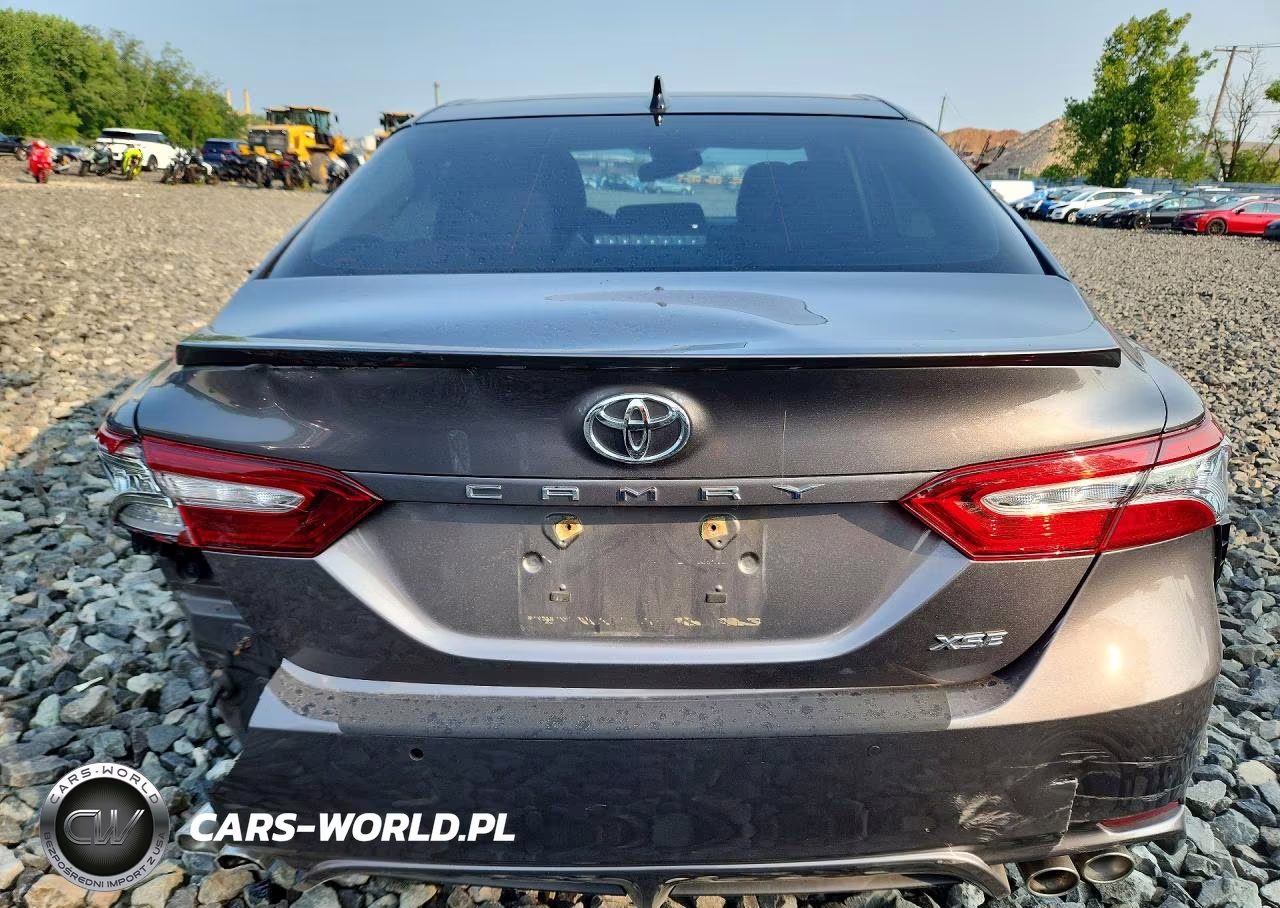 2018 Toyota Camry Xse VIN:4T1B61HK8JU042098 - 6