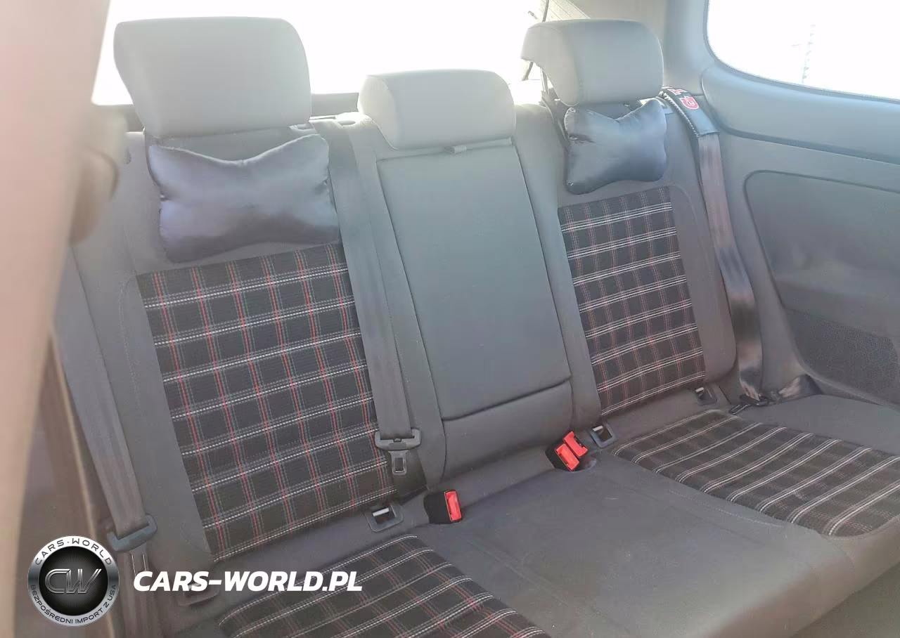 2008 Volkswagen Gti VIN:WVWFV71KX8W252402 - 10