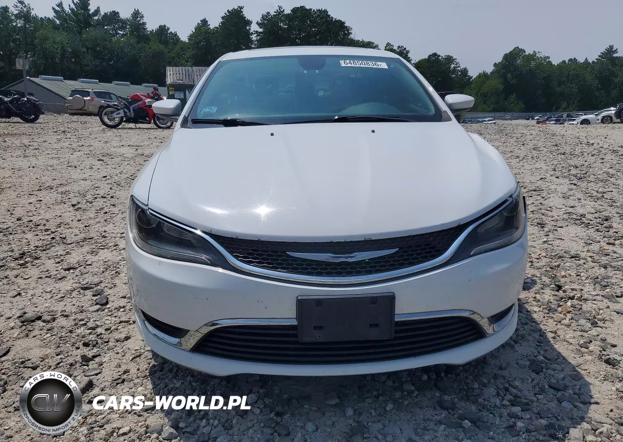 2015 Chrysler 200 Limited VIN:1C3CCCAB2FN608723 - 5