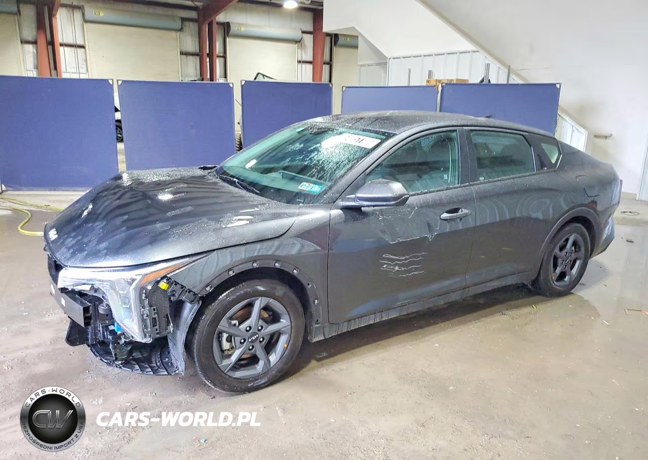 2026 Kia K4 Lxs – zdjęcie 1 z 13