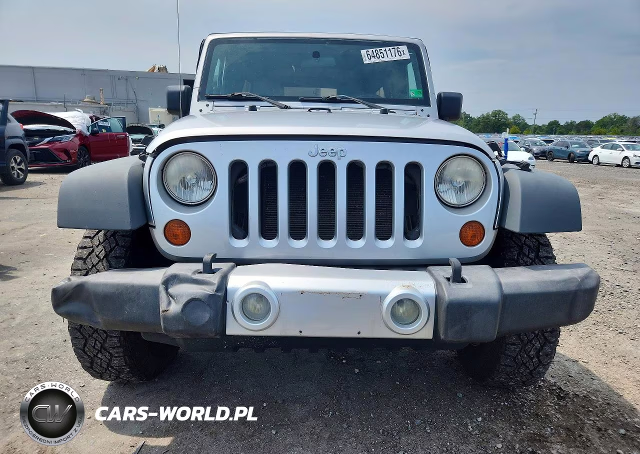 2008 Jeep Wrangler Unlimited X VIN:1J4GA391X8L545197 - 5