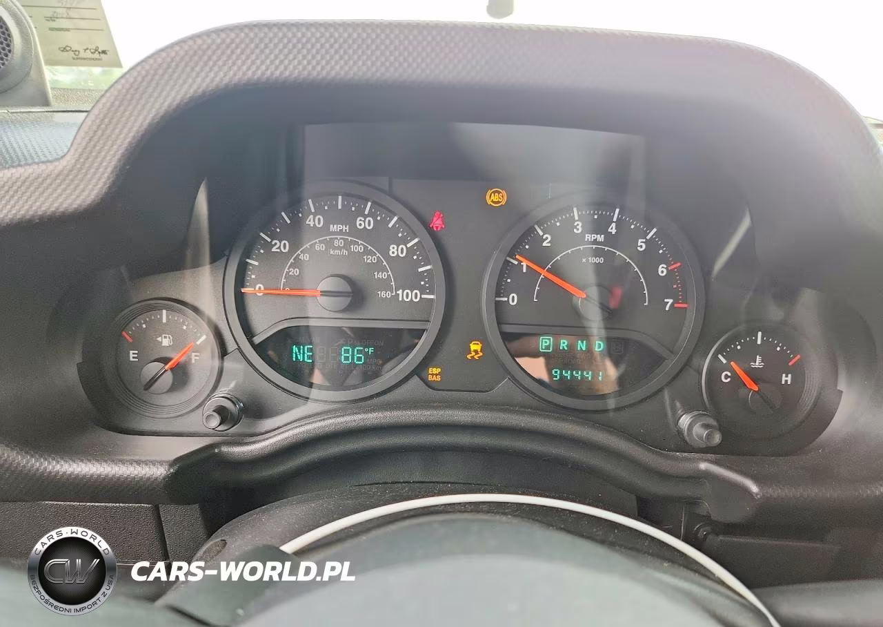 2008 Jeep Wrangler Unlimited X VIN:1J4GA391X8L545197 - 9