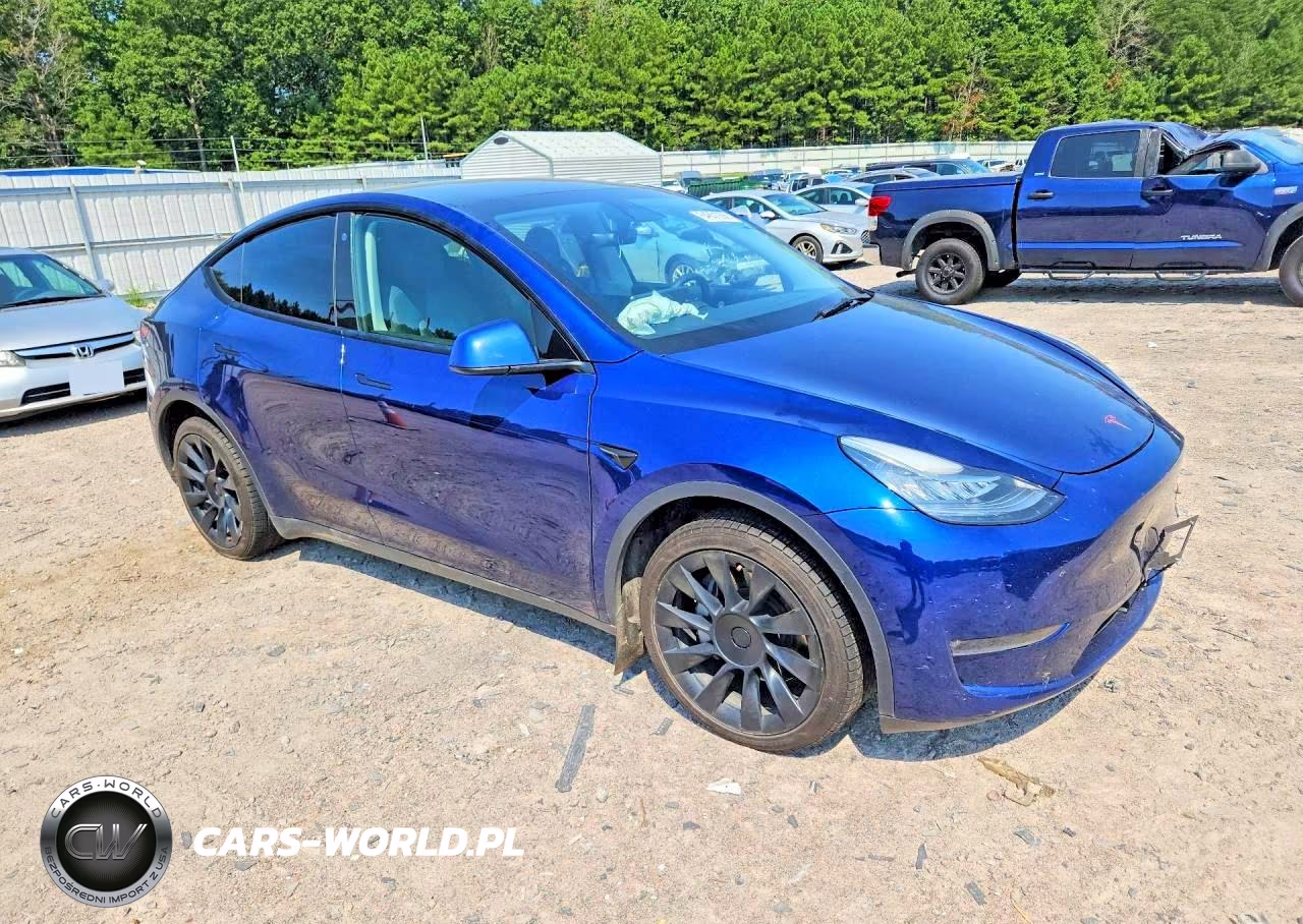 2022 Tesla Model Y VIN:7SAYGDEE9NA009363 - 4