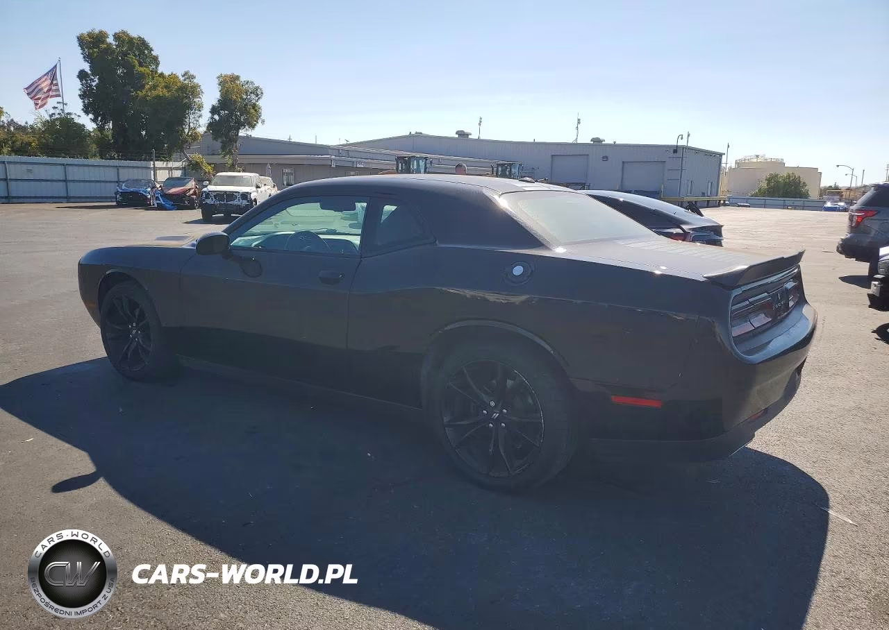 2017 Dodge Challenger Sxt VIN:2C3CDZAGXHH640679 - 2