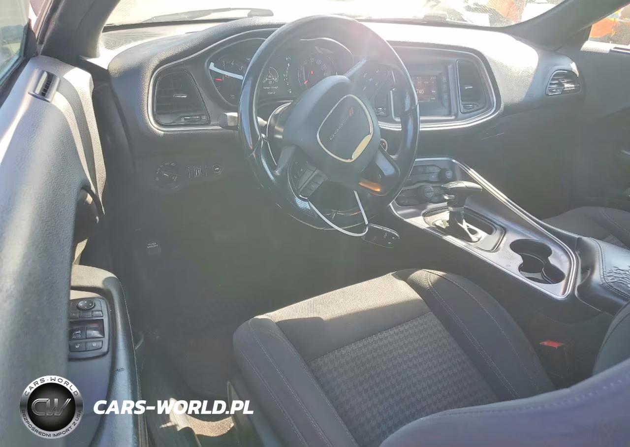 2017 Dodge Challenger Sxt VIN:2C3CDZAGXHH640679 - 8