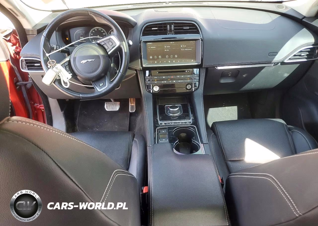 2017 Jaguar F-Pace R - Sport VIN:SADCL2BV3HA059286 - 8