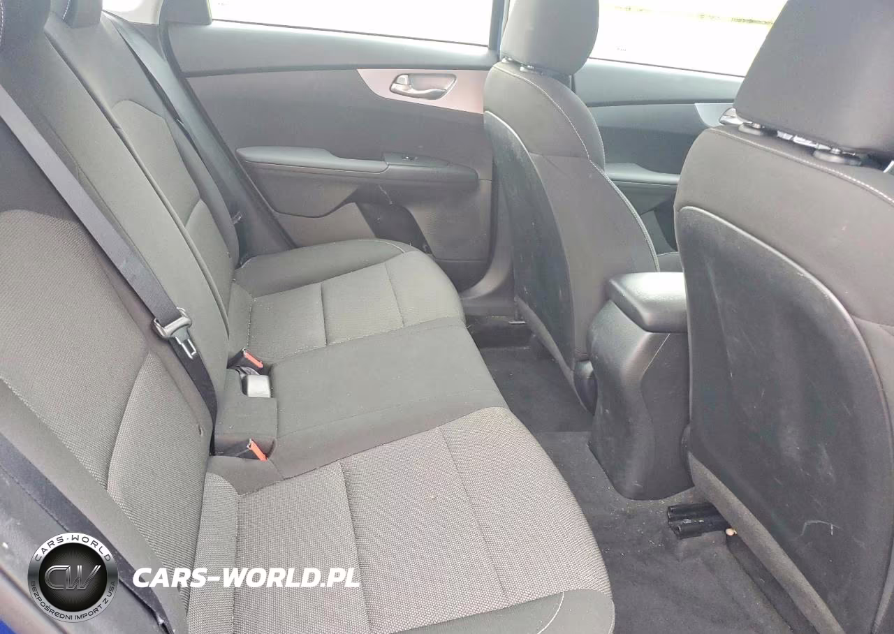 2023 Kia Forte Lxs VIN:3KPF24AD8PE585960 - 10