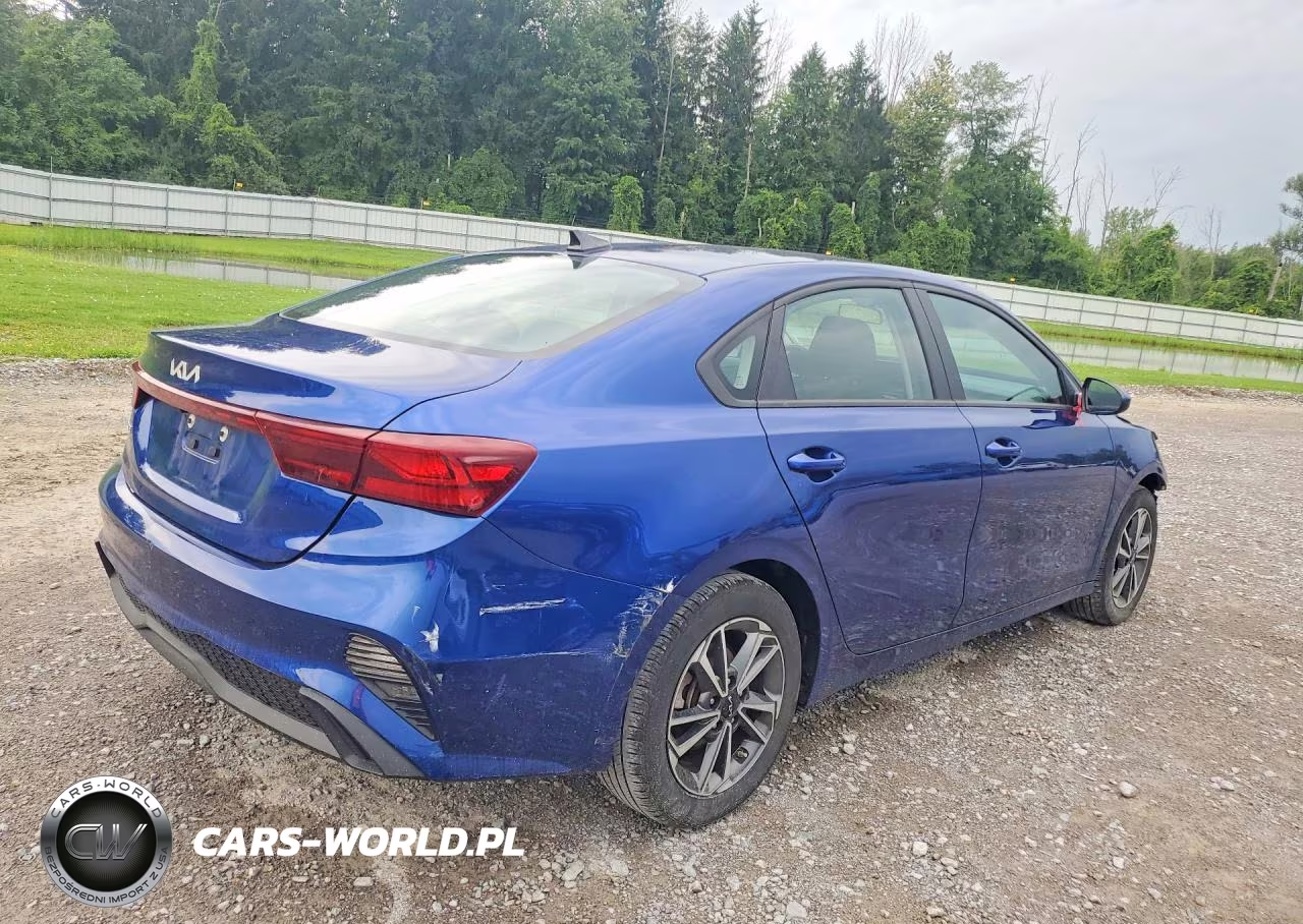 2023 Kia Forte Lxs VIN:3KPF24AD8PE585960 - 3