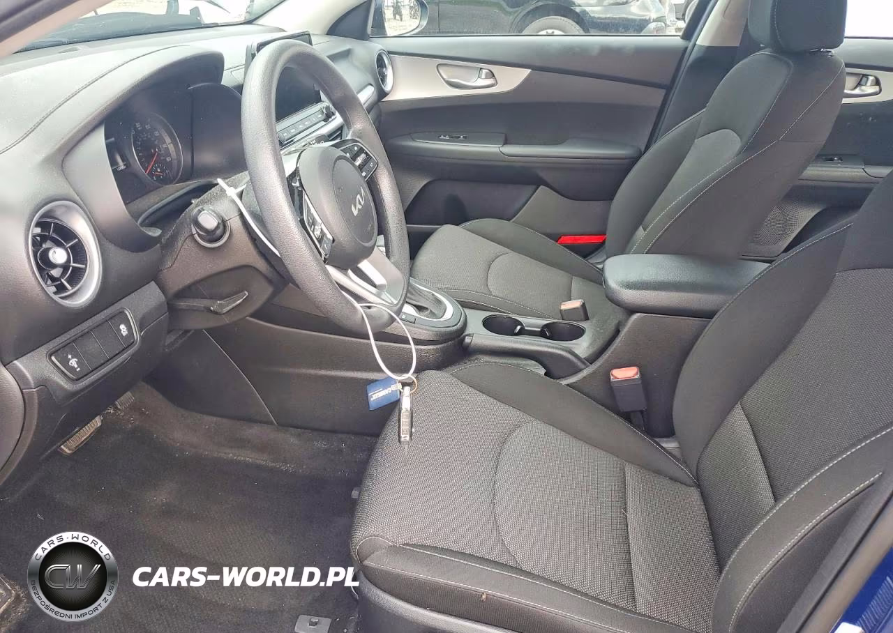 2023 Kia Forte Lxs VIN:3KPF24AD8PE585960 - 7