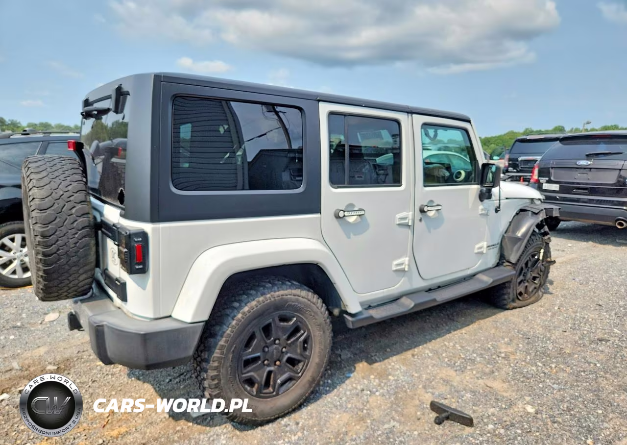 2016 Jeep Wrangler Unlimited Sahara VIN:1C4HJWEG5GL312963 - 3