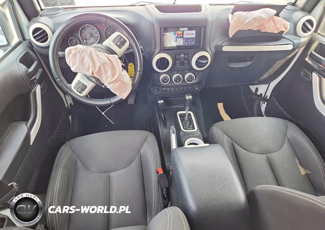 2016 Jeep Wrangler Unlimited Sahara VIN:1C4HJWEG5GL312963 - 8