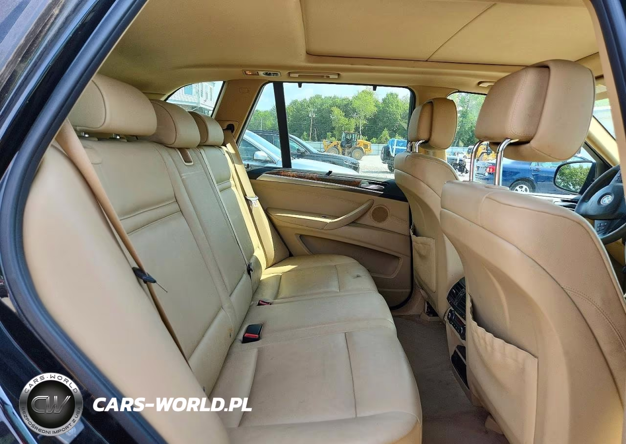 2012 BMW X5 xDrive35I VIN:5UXZV4C54CL749960 - 11
