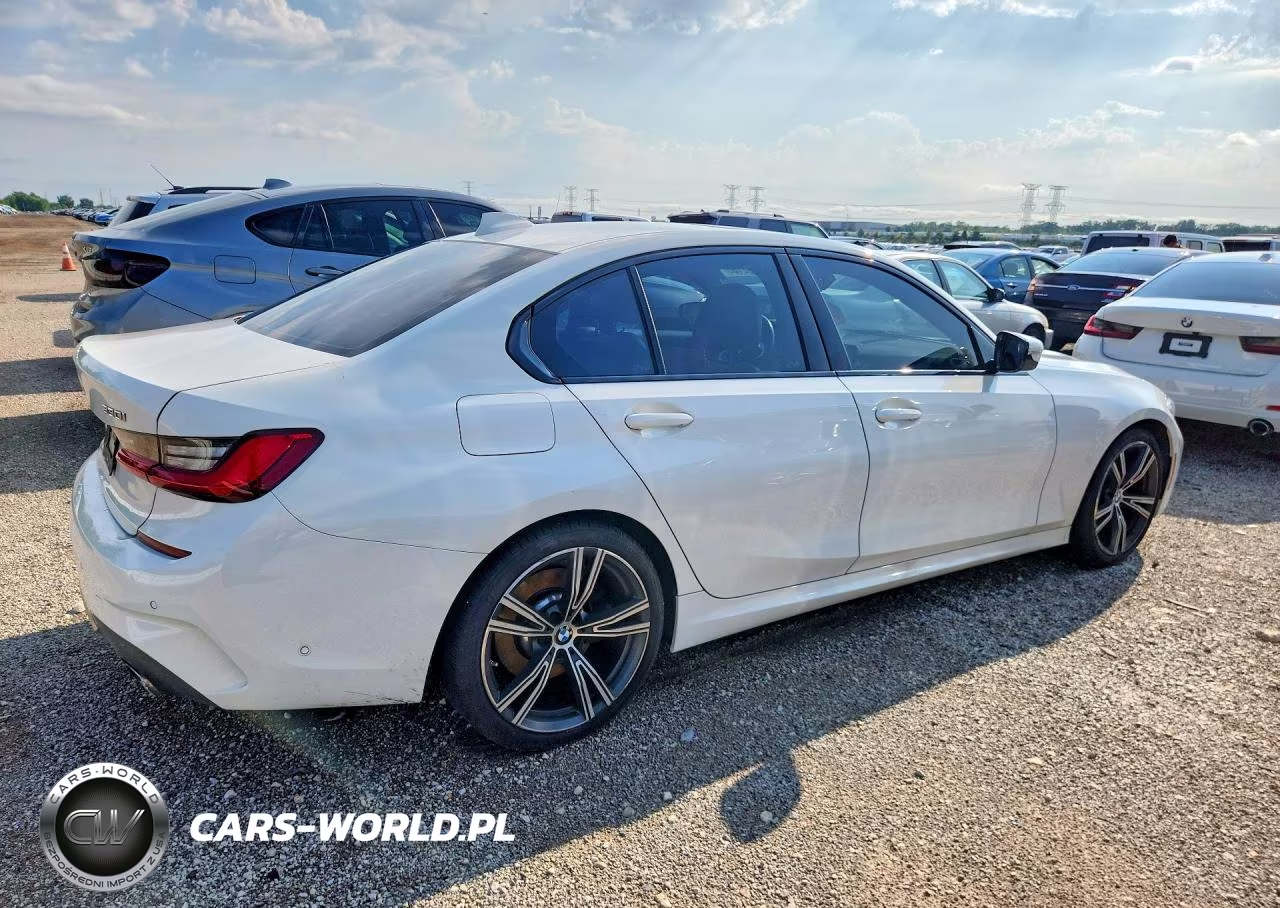 2019 BMW 330Xi VIN:WBA5R7C52KFH20573 - 3