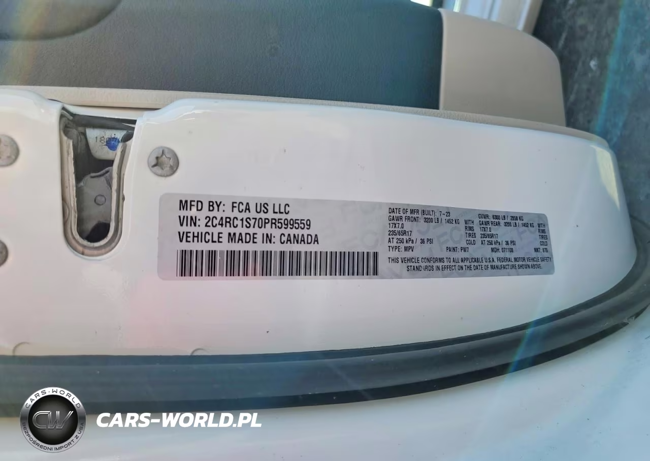 2023 Chrysler Pacifica Hybrid Limited VIN:2C4RC1S70PR599559 - 13