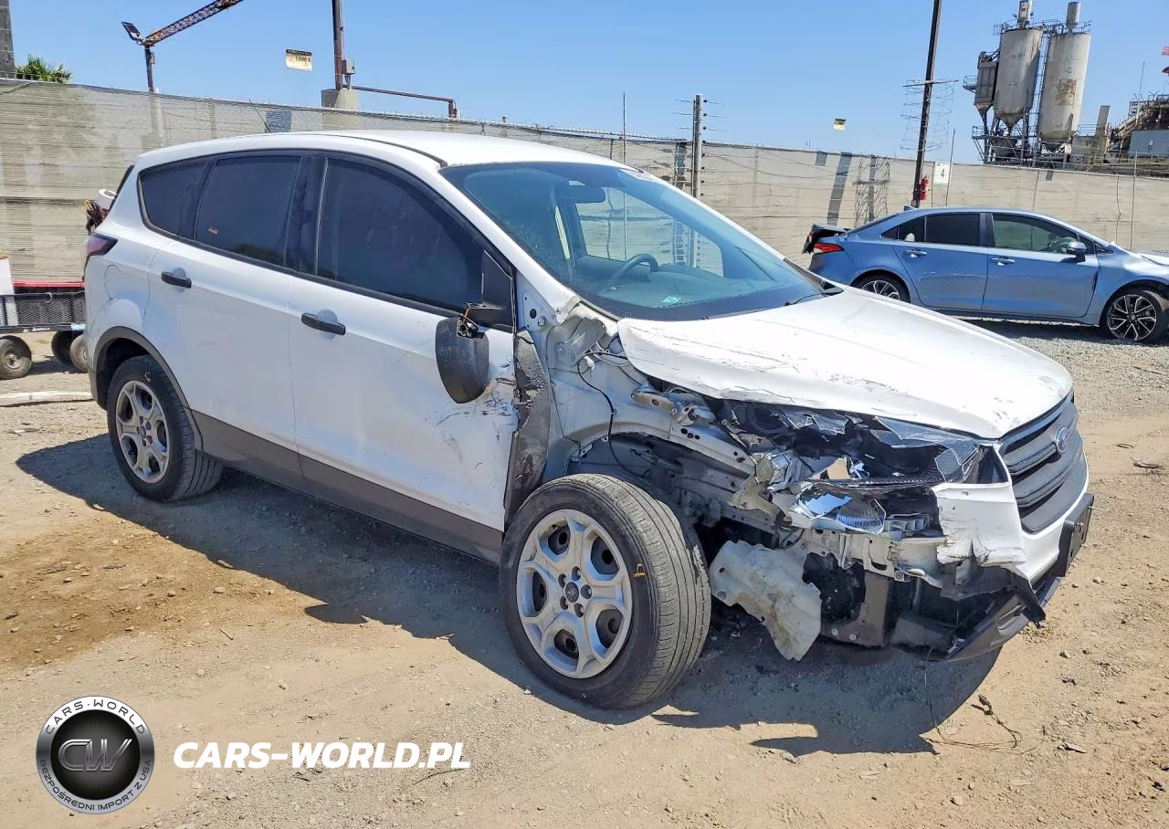 2018 Ford Escape S VIN:1FMCU0F77JUB27811 - 4