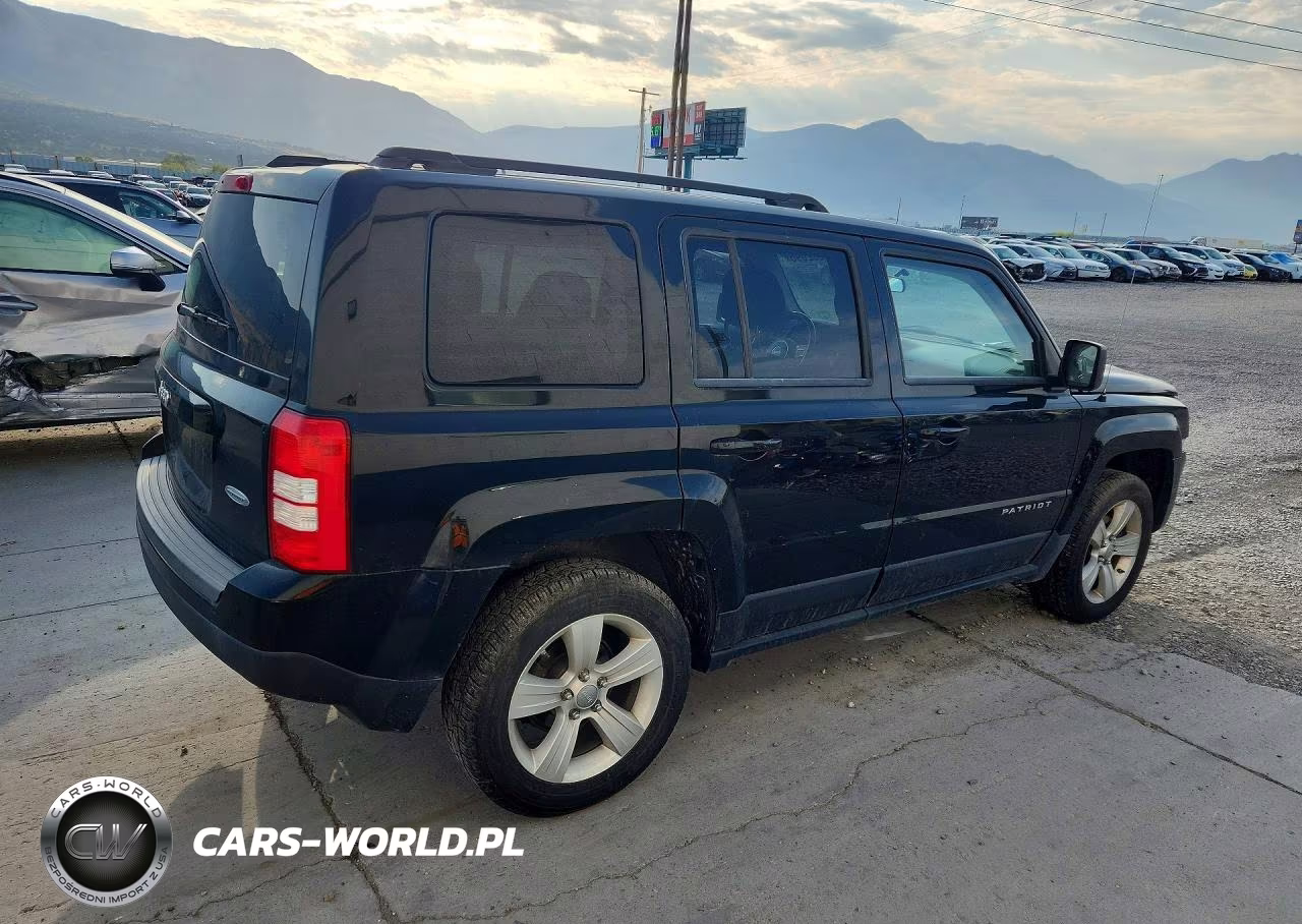 2012 Jeep Patriot Latitude VIN:1C4NJRFB8CD683272 - 3
