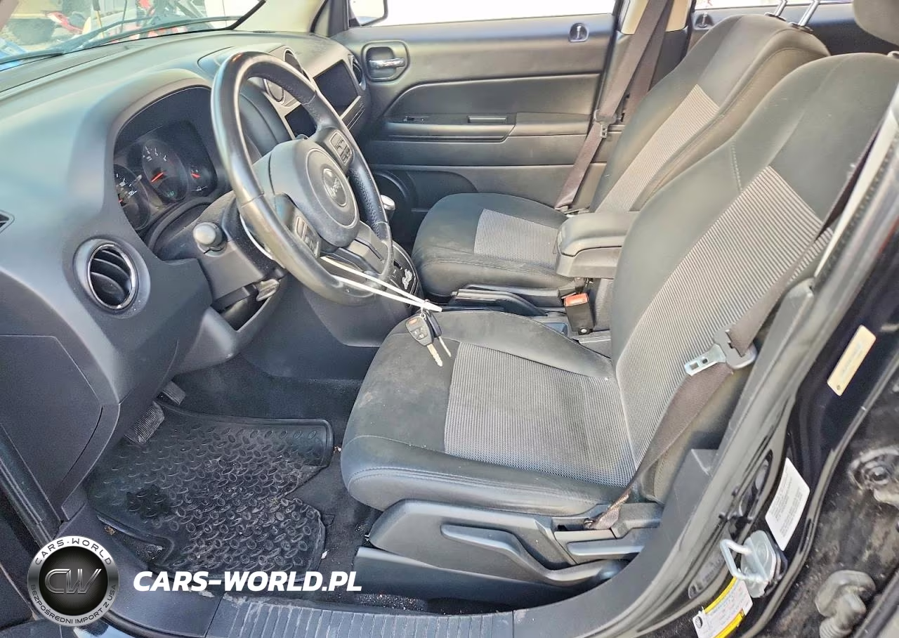2012 Jeep Patriot Latitude VIN:1C4NJRFB8CD683272 - 7