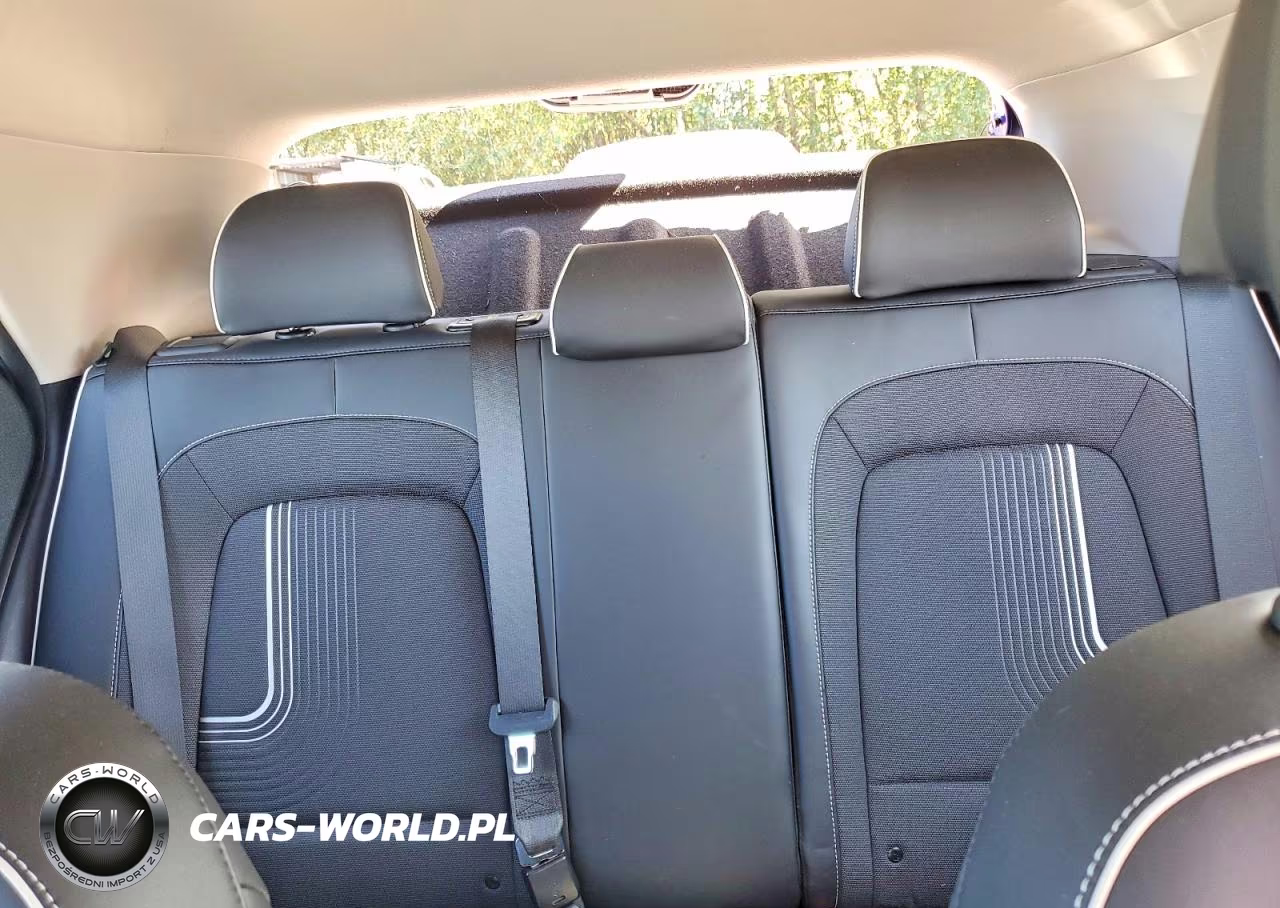 2023 Hyundai Venue Limited VIN:KMHRC8A39PU213288 - 10