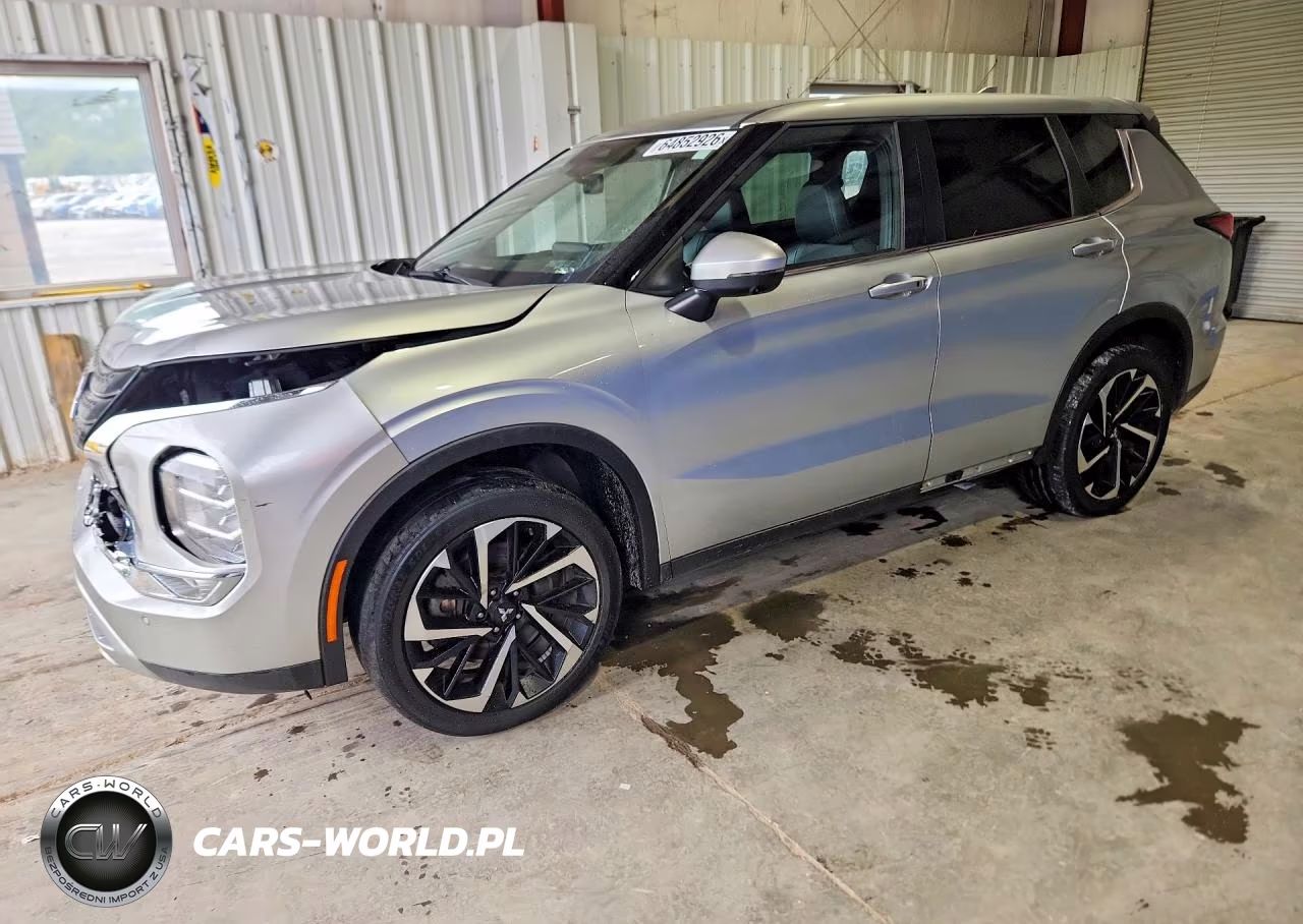 2022 Mitsubishi Outlander Se – zdjęcie 1 z 13