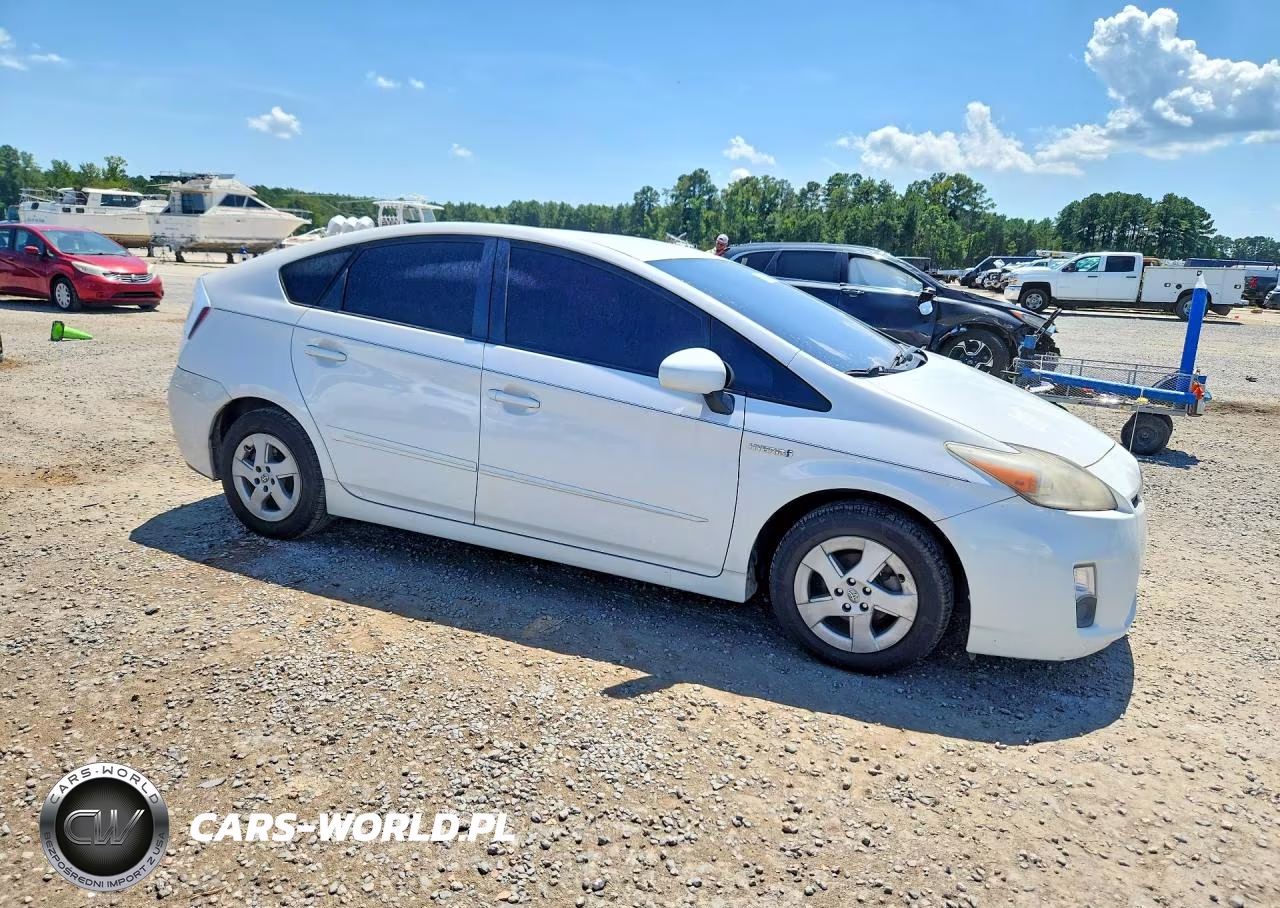 2011 Toyota Prius Two VIN:JTDKN3DU3B1385219 - 4