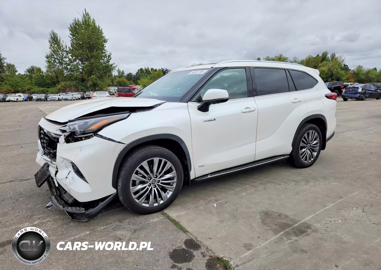 2021 Toyota Highlander Hybrid Platinum