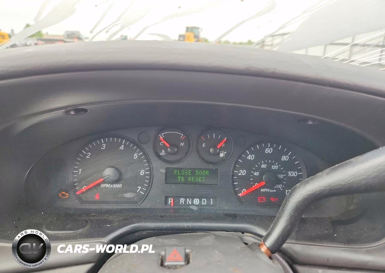2004 Ford Taurus Se VIN:1FAFP53U74A125682 - 9