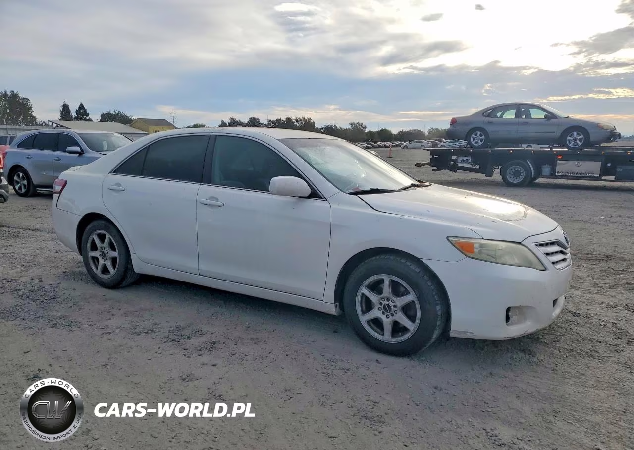 2011 Toyota Camry Le VIN:4T1BF3EK8BU588661 - 4