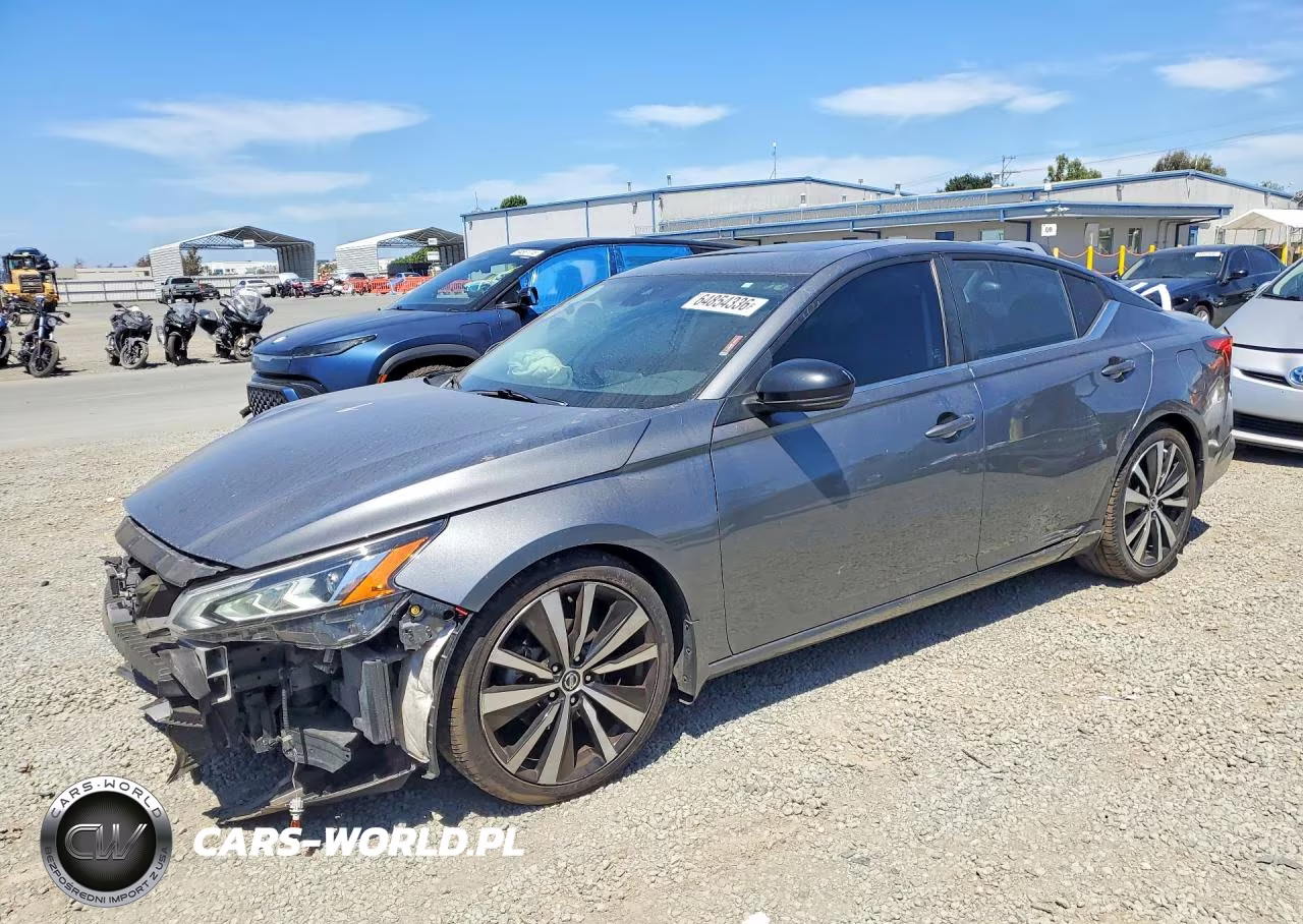 2020 Nissan Altima Sr