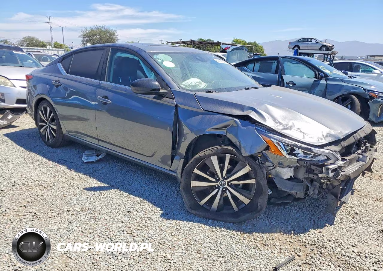 2020 Nissan Altima Sr VIN:1N4BL4CV0LC258655 - 4