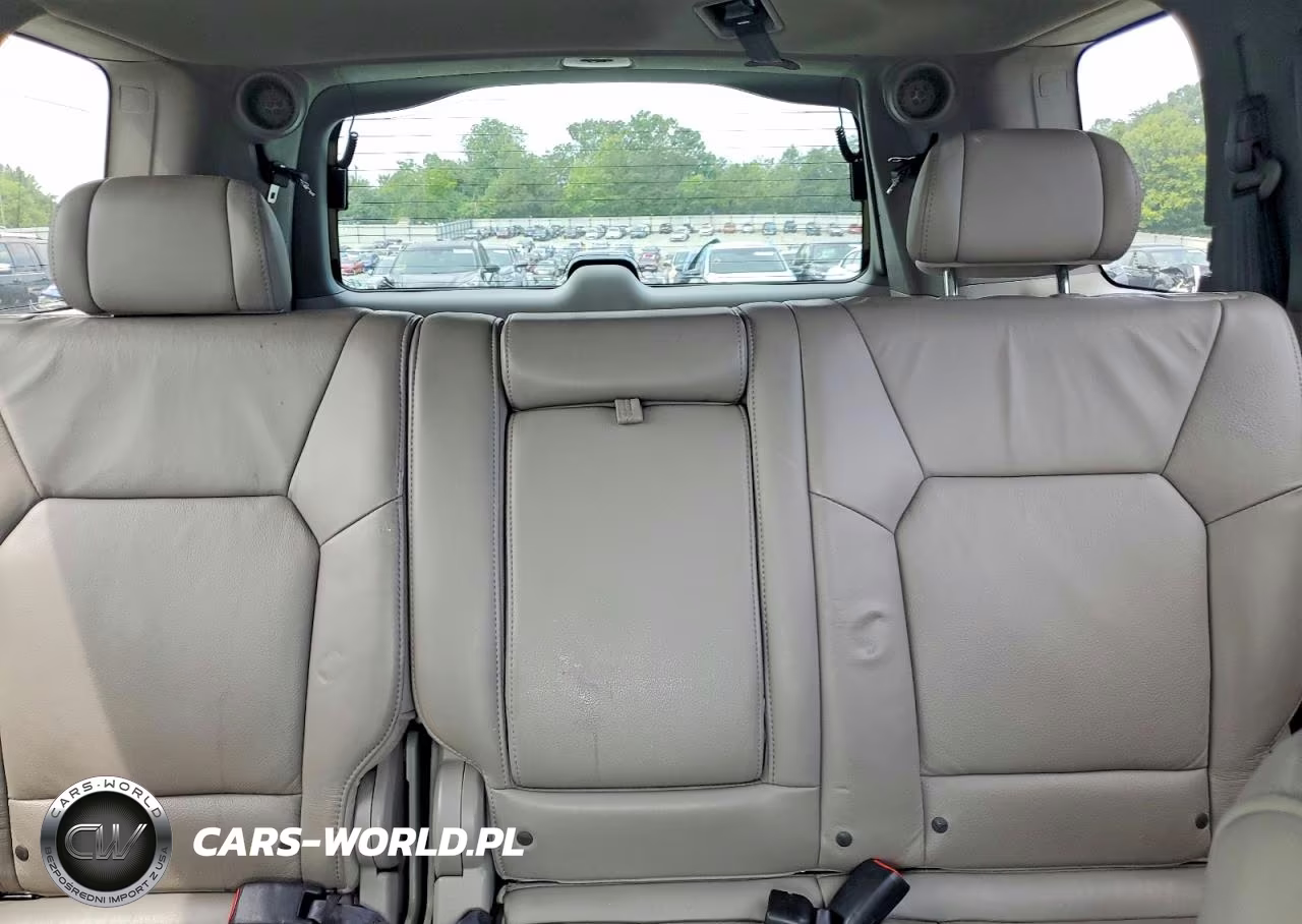 2010 Honda Pilot Touring VIN:5FNYF3H99AB002323 - 10