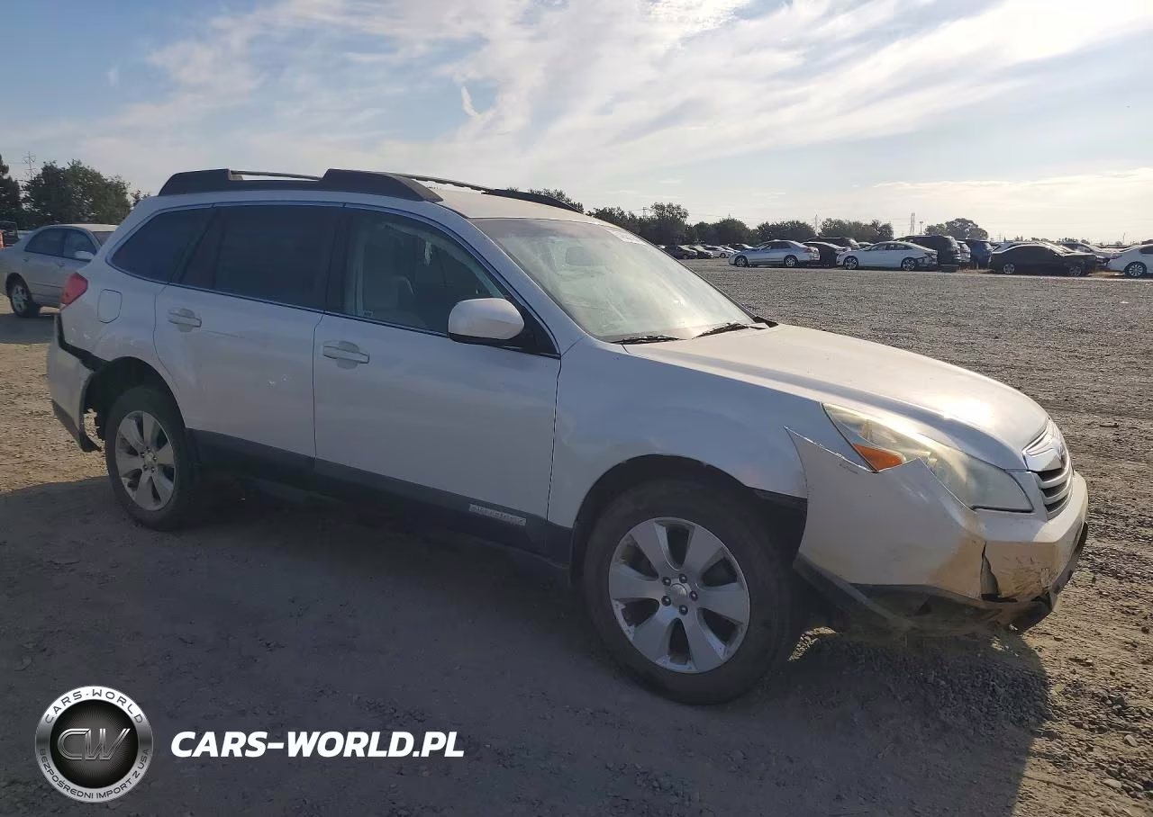 2010 Subaru Outback 2.5I Premium VIN:4S4BRCCC8A3352910 - 4