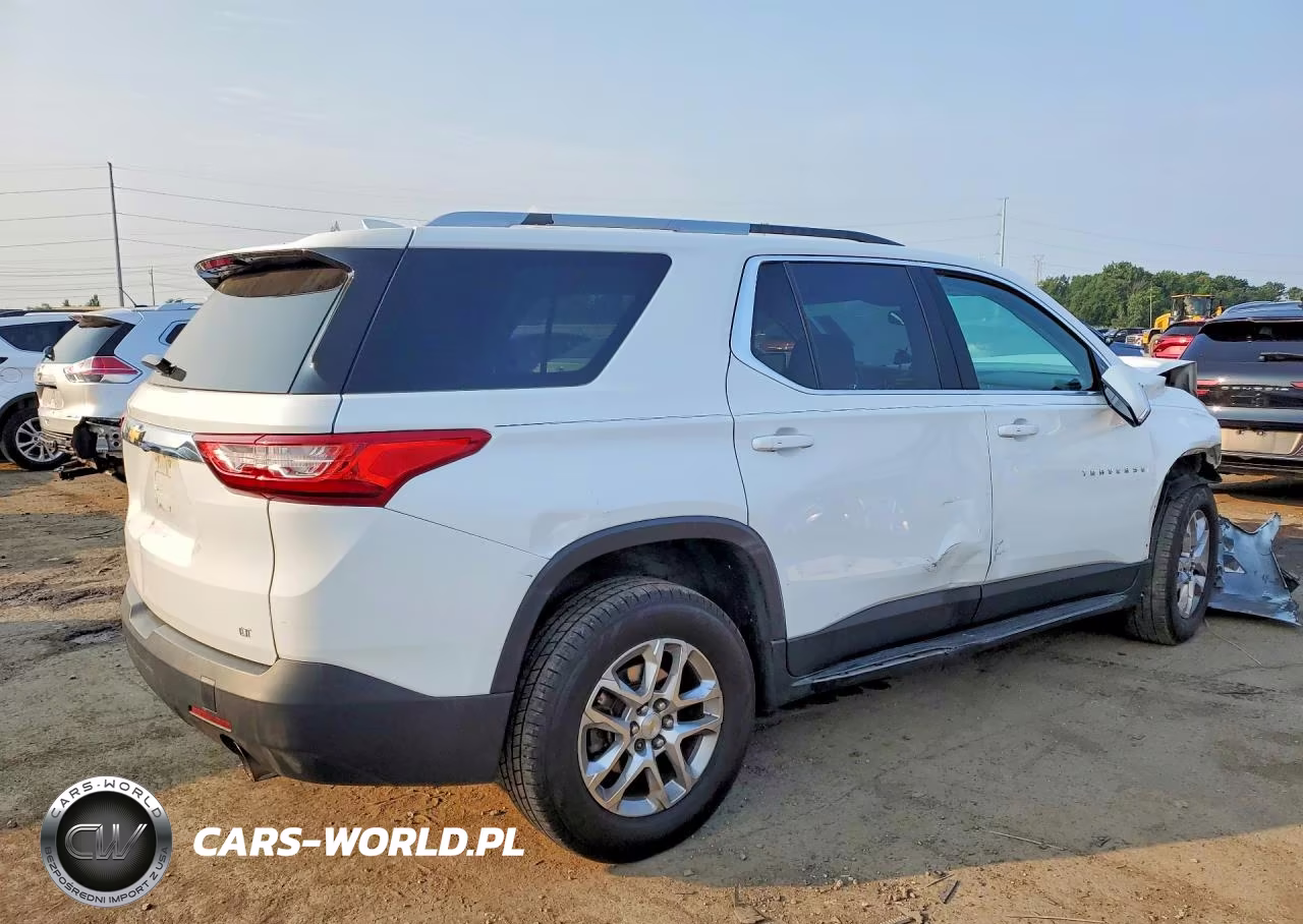 2018 Chevrolet Traverse Lt VIN:1GNERGKW2JJ201780 - 3