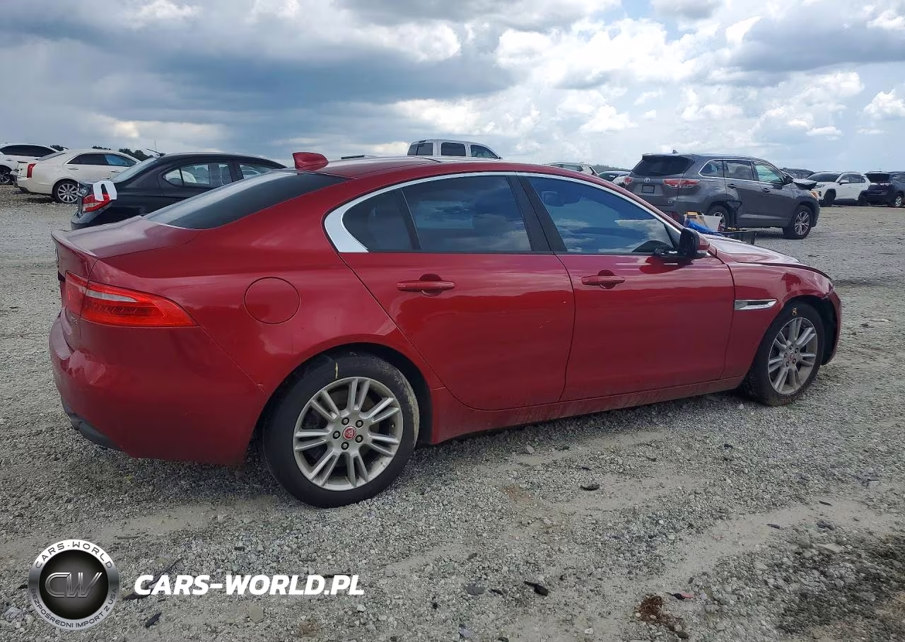 2017 Jaguar Xe Premium VIN:SAJAD4BG8HA963939 - 3